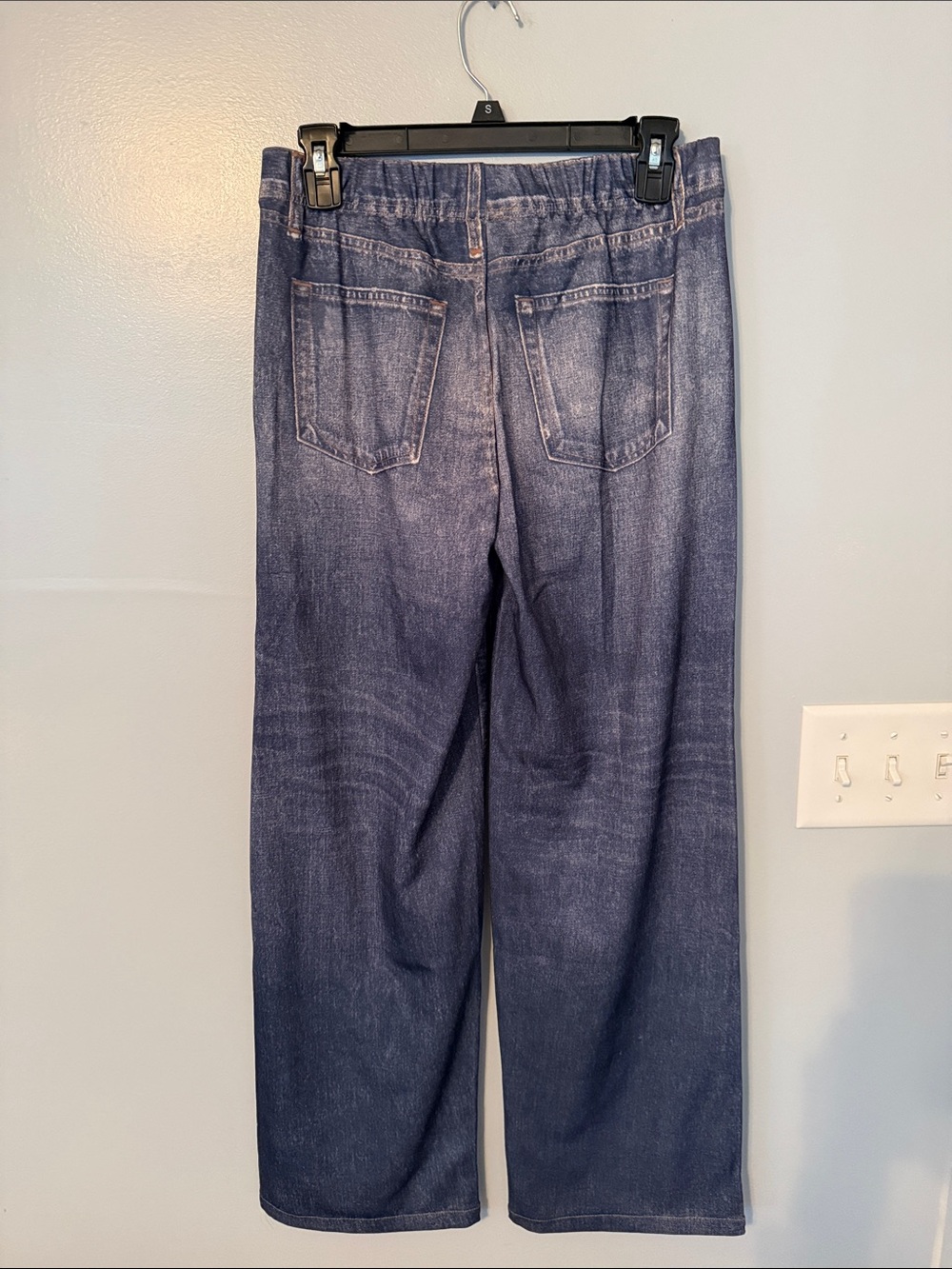 Pull-On🔥NWT🔥 Wide-Leg Jeans in Distressed Blue - Picture 2 of 4